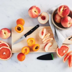 Staysharp Triple Rivet Paring Knife - 9cm 15 Staysharp Triple Rivet Paring Knife - 9cm -Victorinox Sales 41430 TR Paring 9CM Lifestyle f8dff3f0 9d40 4171 818c dfbe2527931d