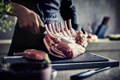 Victorinox Carving Knife - StraightEdge -Victorinox Sales 81wDJTcYR7L. AC SL1500