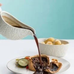 Mason Cash In The Forest Gravy Boat - 400ml -Victorinox Sales Mason Cash In The Forest Gravy Boat 400ml Lifestyle 2 2000px